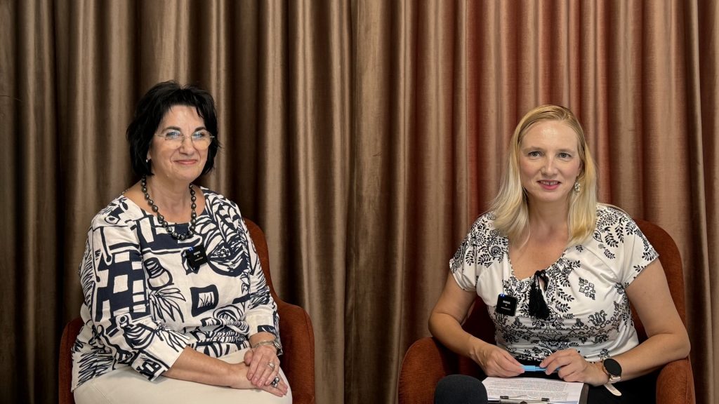 Dr. Mirela Crișan și Alexandra Mănăilă