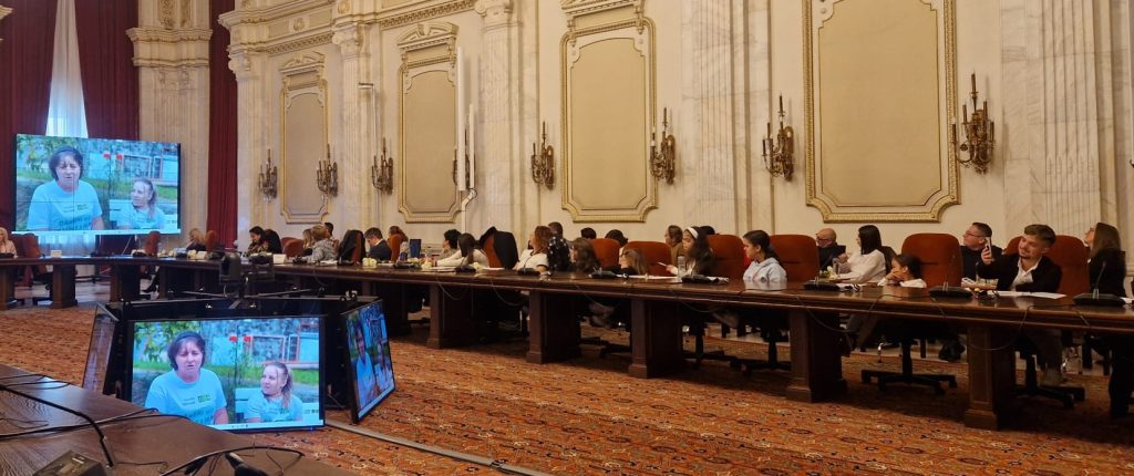 Difuzarea filmului „Povestea noastră în imagini – Despre acondroplazie și bucuria de a fi noi” în Parlament